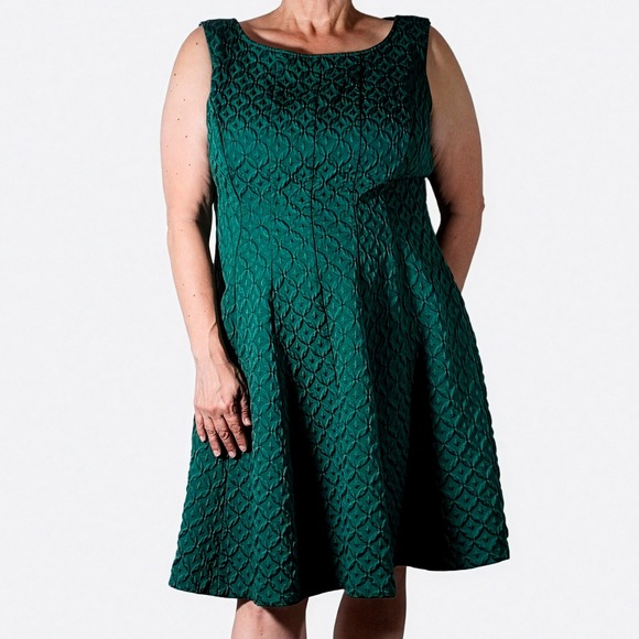Julian Taylor Dresses & Skirts - Julian Taylor Jacquard Fit and Flare Dress Emerald Green 1X XL Sleeveless